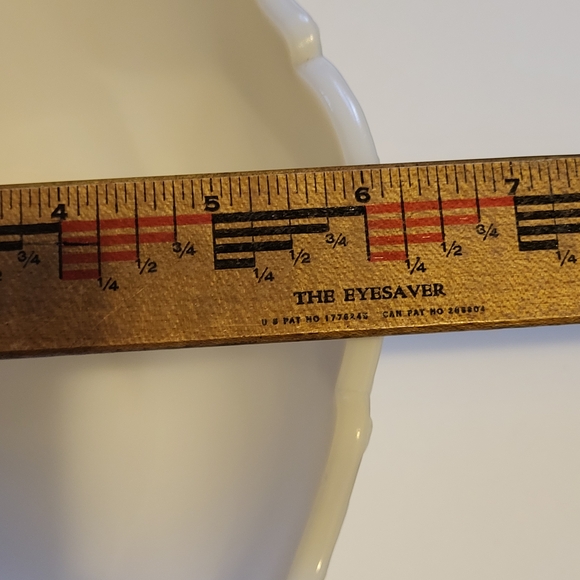 Westmoreland Milk Glass Sleigh Candy/Nut Dish - Picture 7 of 10